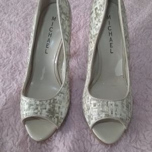 Michael Straw Crossed Design Nyla Heels Size 7M